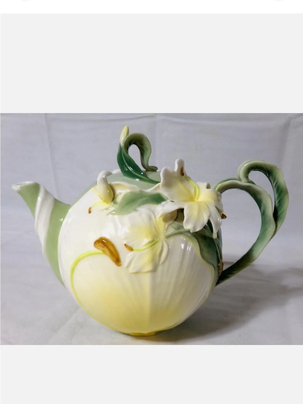 Pier one Ginger Lily porcelain Teapot